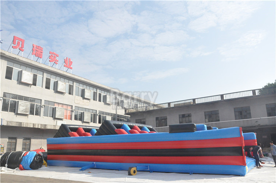 Cursos de obstáculos infláveis múltiplos Jogos esportivos para adultos Combinação inflável de PVC durável